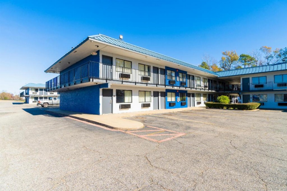 Xpress Inn & Extended Stays Image 13