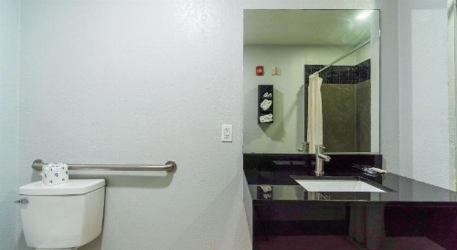 Xpress Inn & Extended Stays image 17