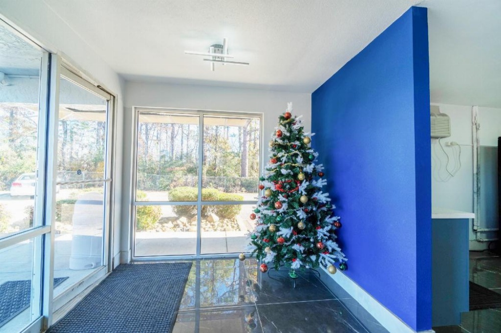 Xpress Inn & Extended Stays Image 18
