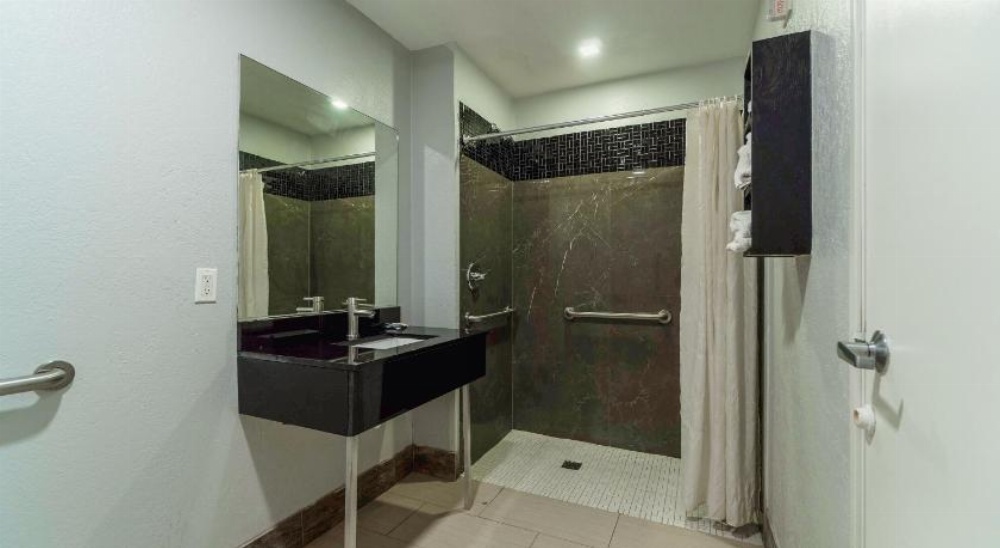 Xpress Inn & Extended Stays Image 23