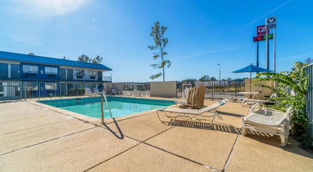 Xpress Inn & Extended Stays Image 30