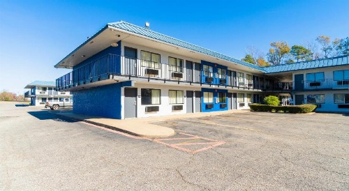Xpress Inn & Extended Stays image 4