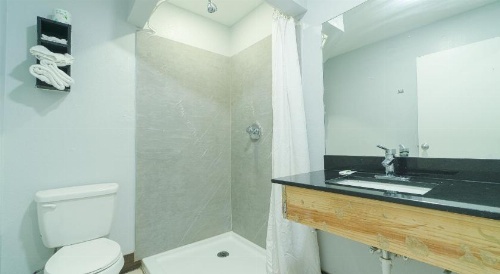 Xpress Inn & Extended Stays image 40