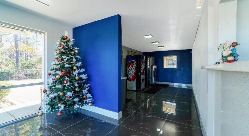 Xpress Inn & Extended Stays Image 7
