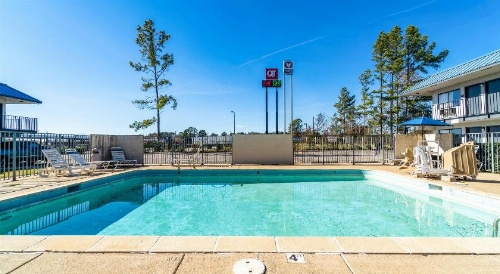 Xpress Inn & Extended Stays image 8