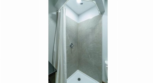 Xpress Inn & Extended Stays image 9